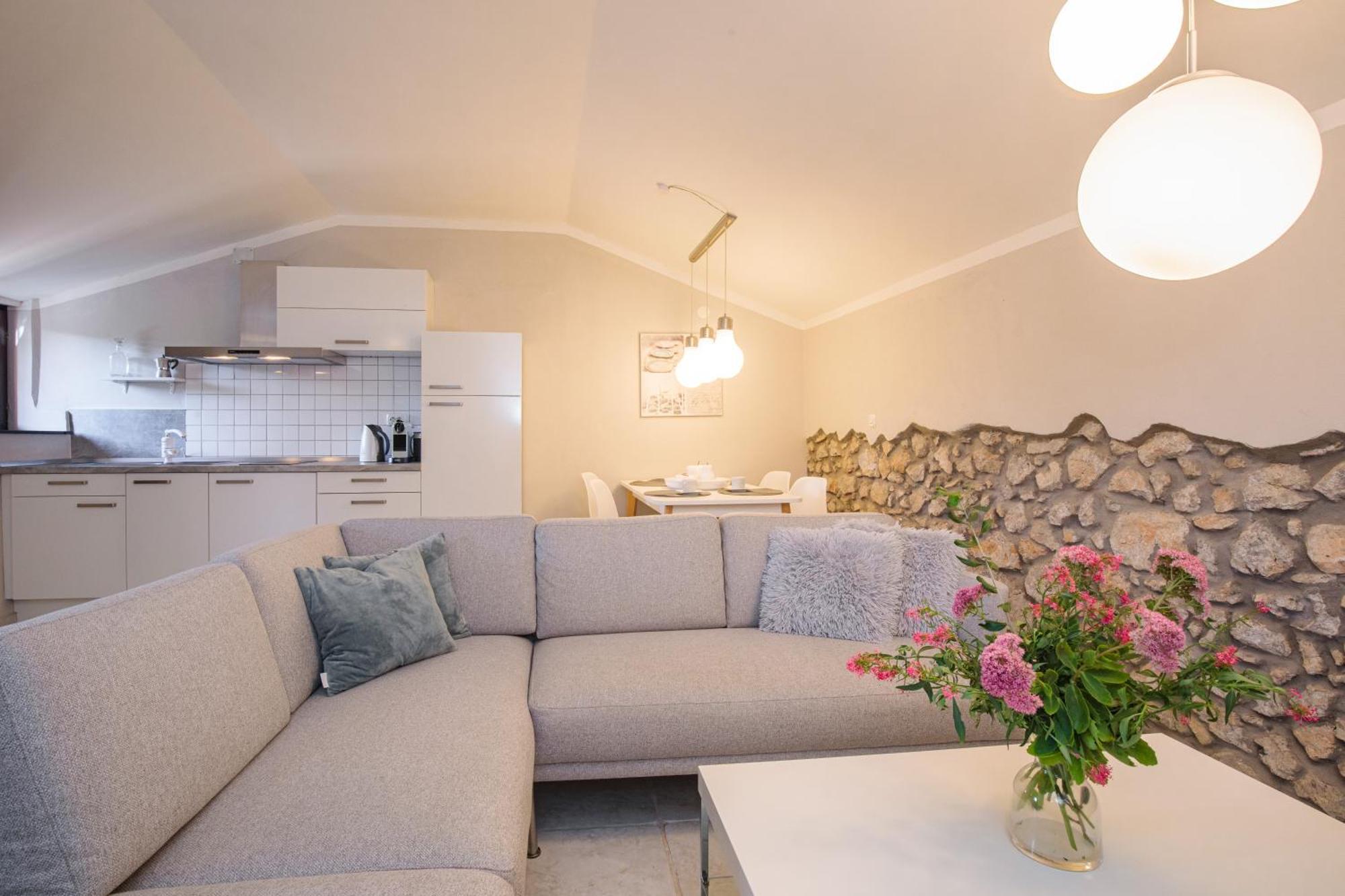 Apartments Lina Vrh  Eksteriør billede