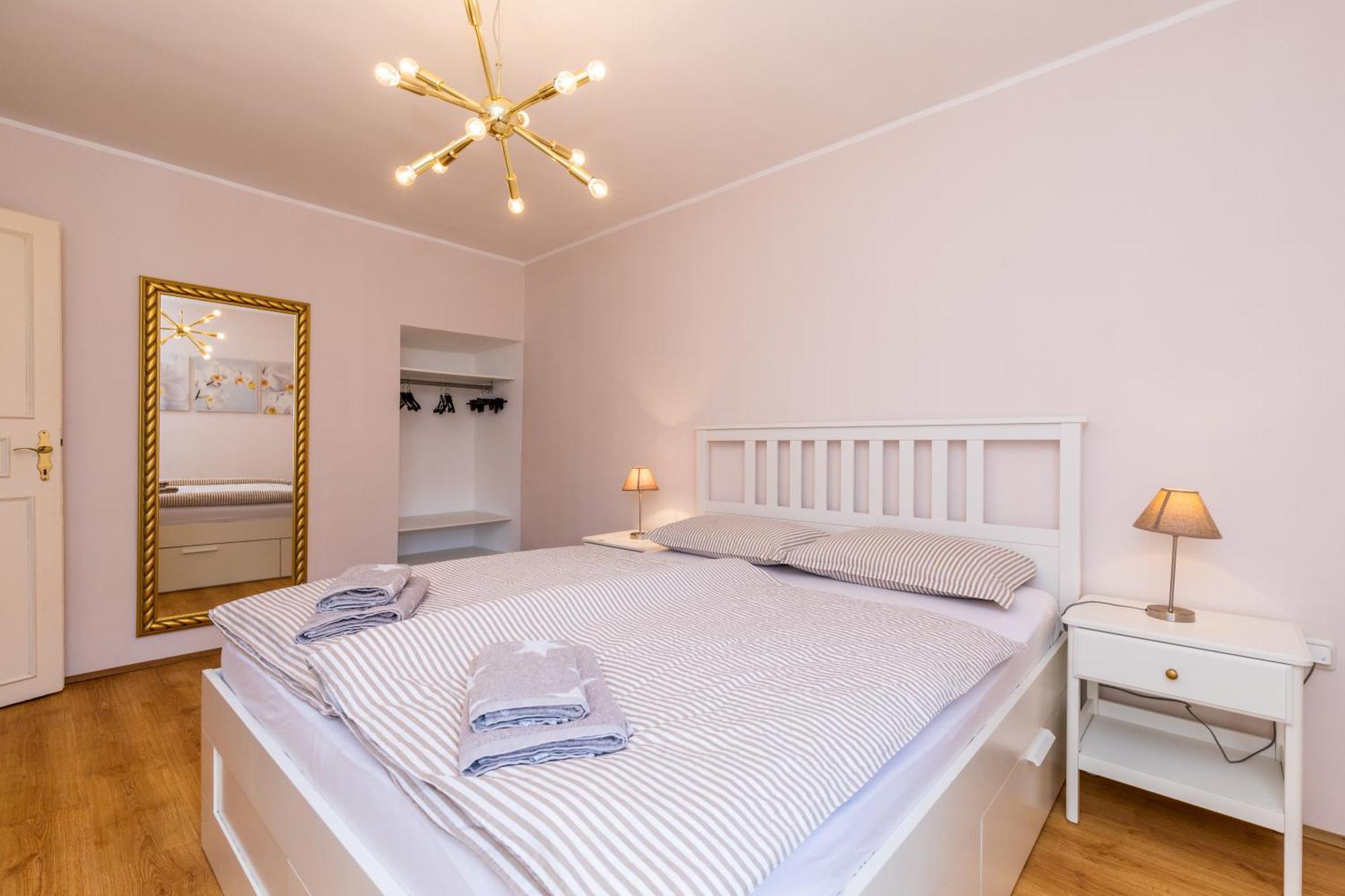 Apartments Lina Vrh  Eksteriør billede